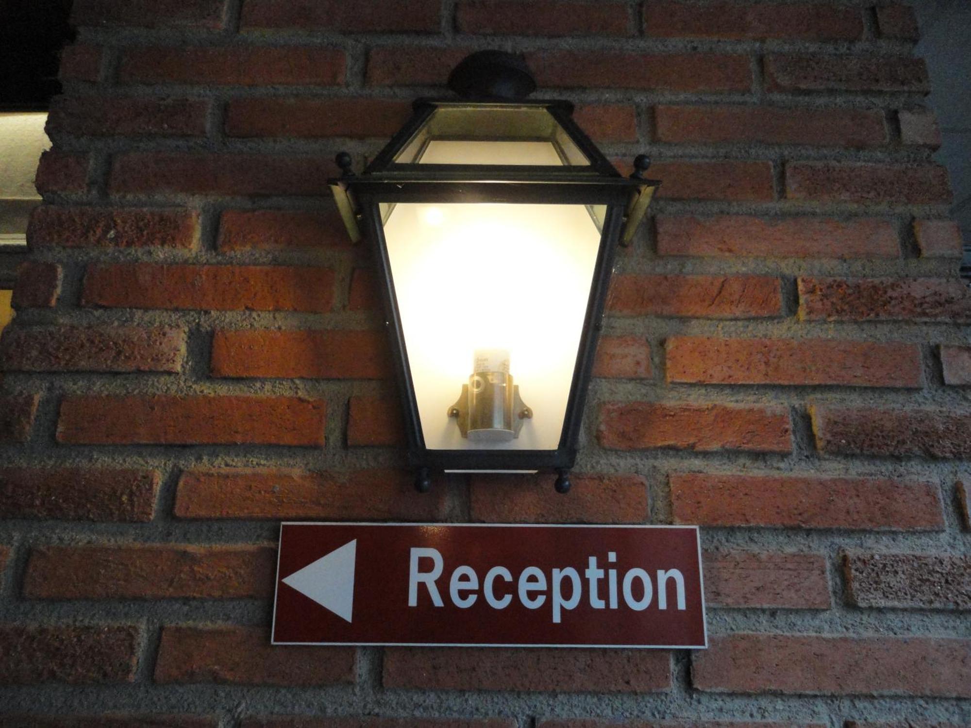 Hotel Chiffre Albi Buitenkant foto