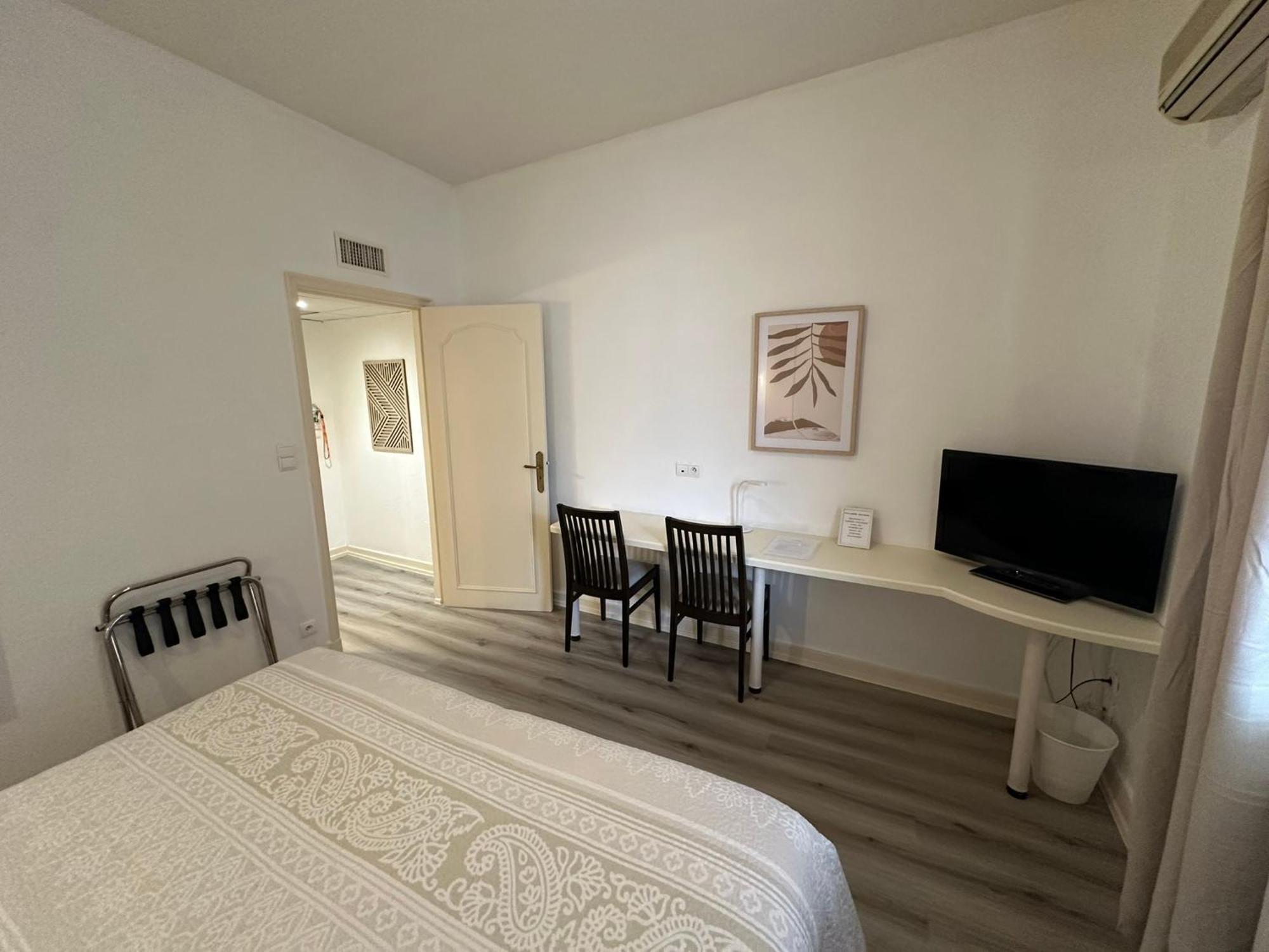 Hotel Chiffre Albi Buitenkant foto