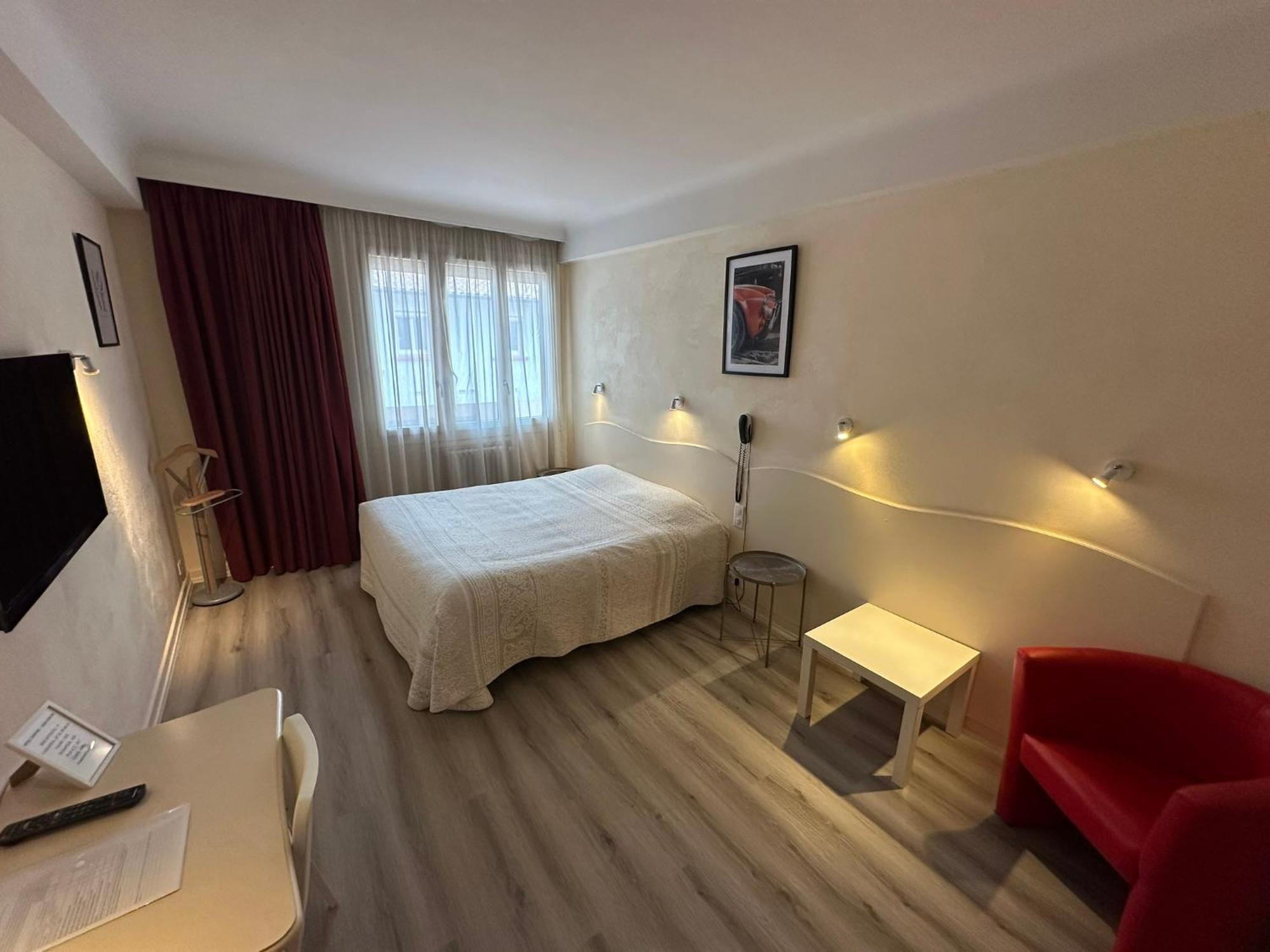 Hotel Chiffre Albi Buitenkant foto