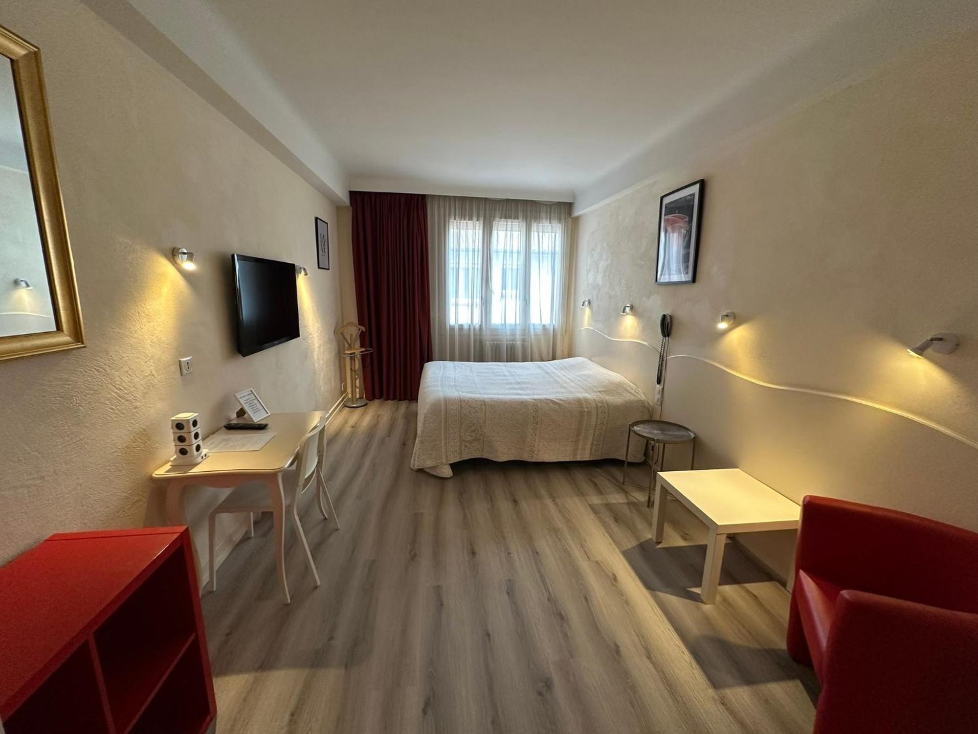 Hotel Chiffre Albi Buitenkant foto
